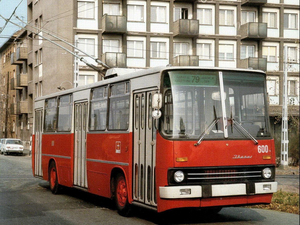 ikarus_260_t_1.jpg