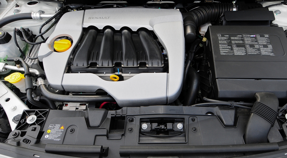 Car Pictures List for Renault Fluence 2019 2.0L LE (Oman) YallaMotor