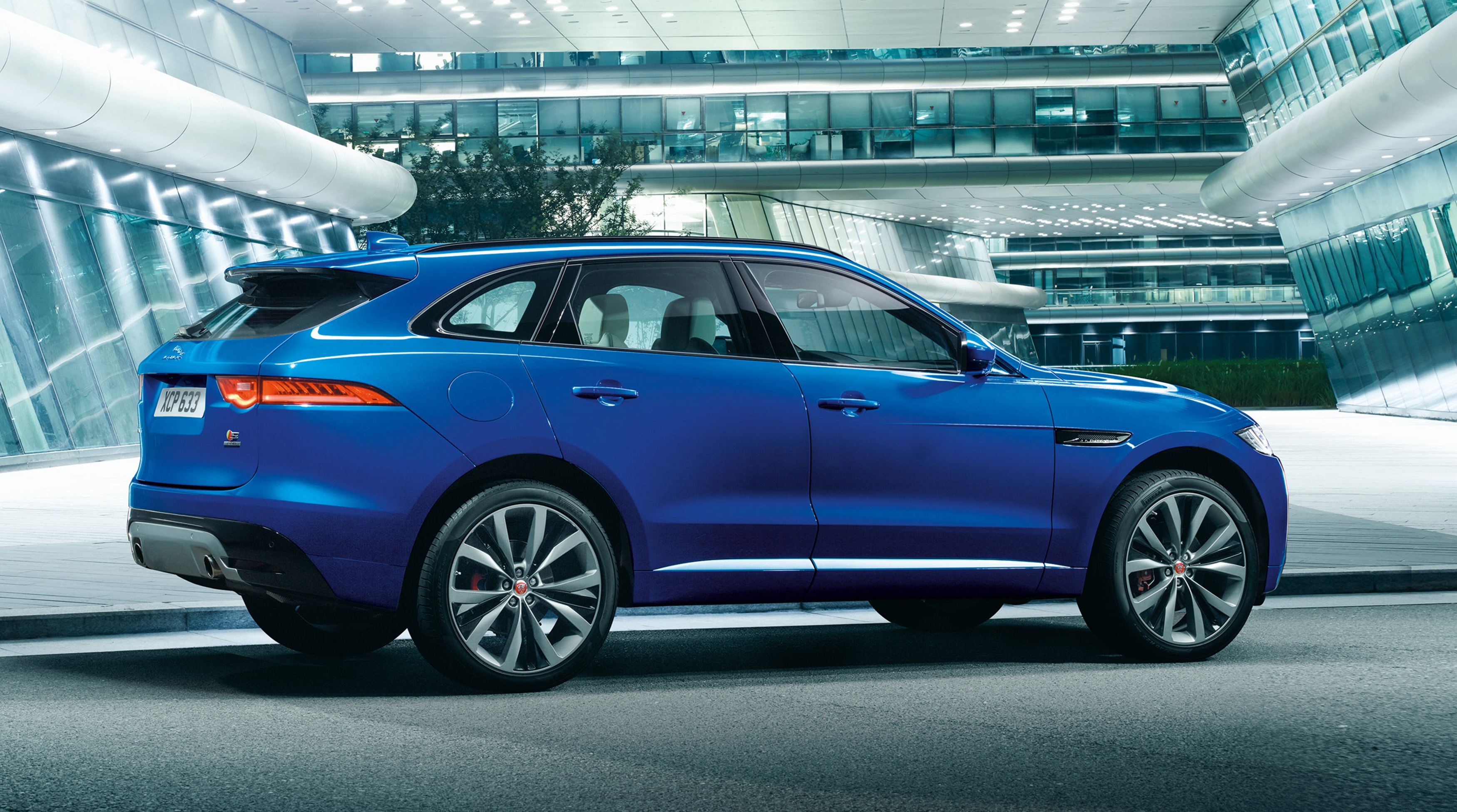 jaguar_f-pace_1.jpg