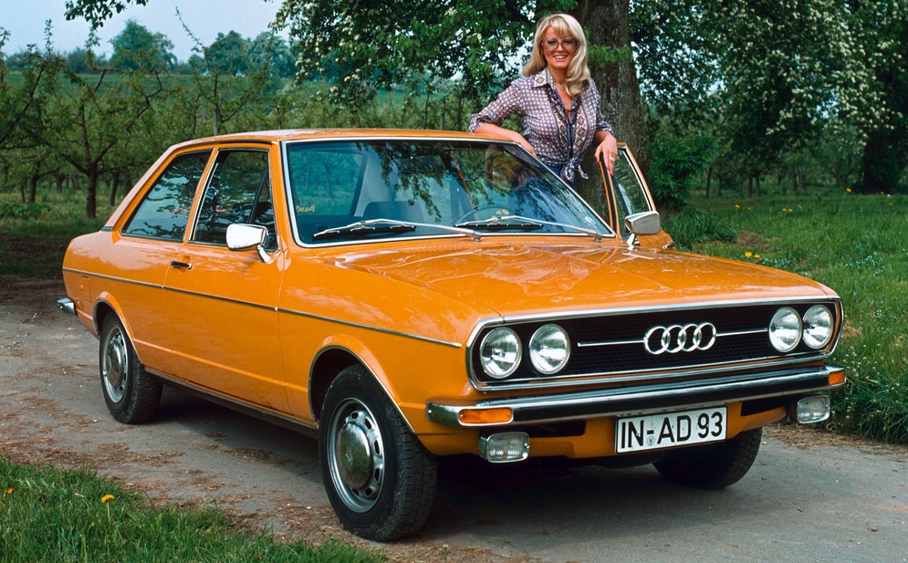 Audi 80 GL 2-door Sedan (B1) '1972–76.jpg