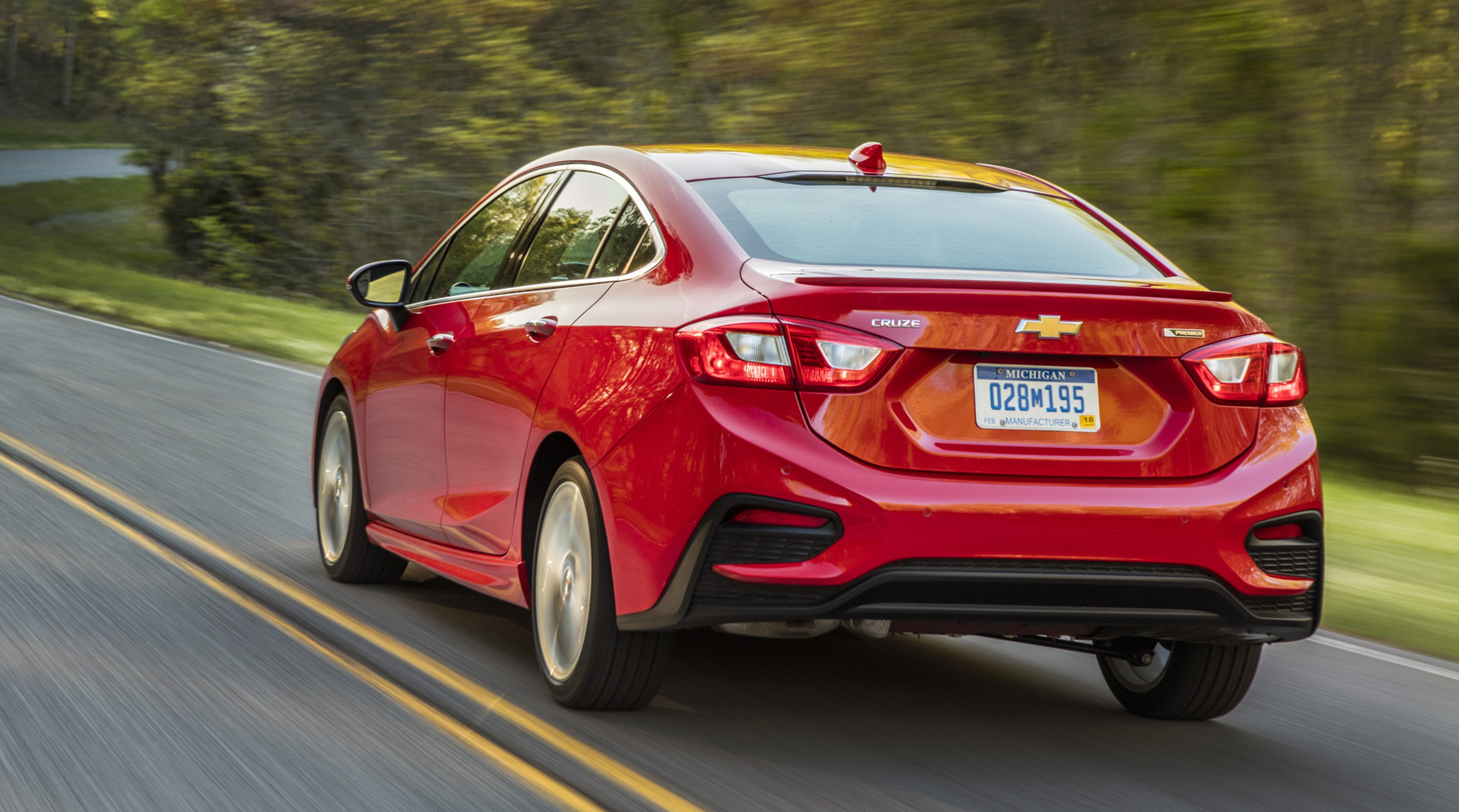 2016-Chevrolet-Cruze-044.jpg