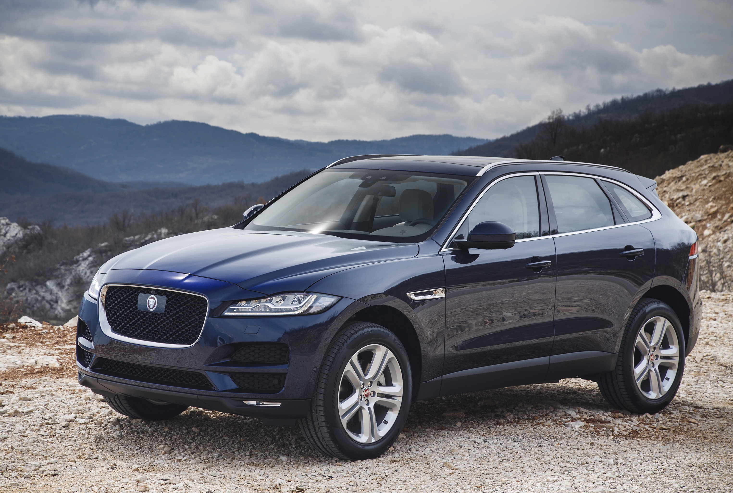 jaguar_f-pace_portfolio_30.jpeg