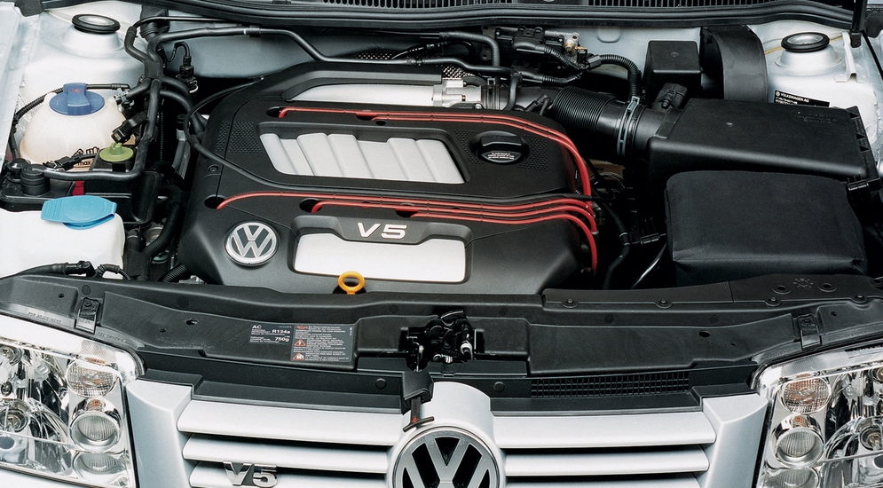 Под капотом Volkswagen Bora V5 '1998–2001.jpeg