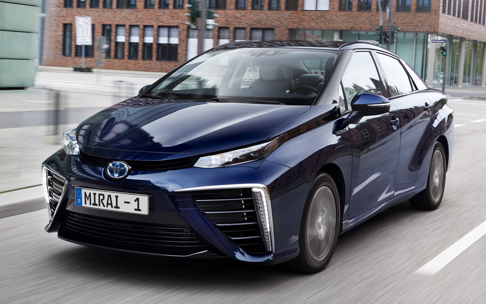 toyota_mirai_40.jpeg