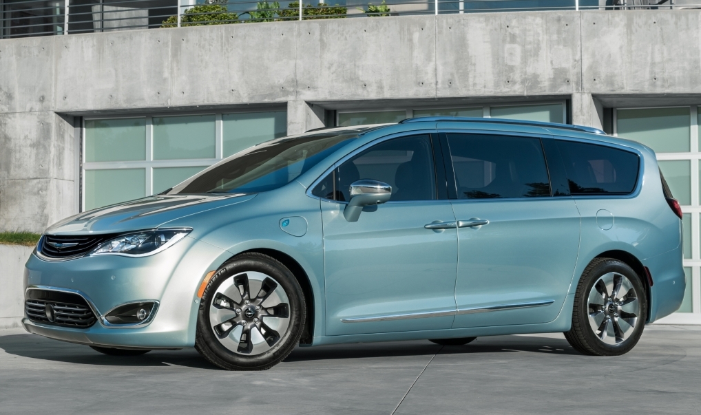 chrysler_pacifica_hybrid.jpeg