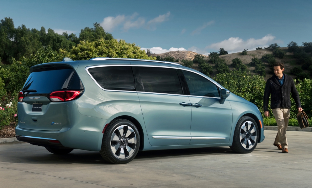 chrysler_pacifica_hybrid_10.jpeg