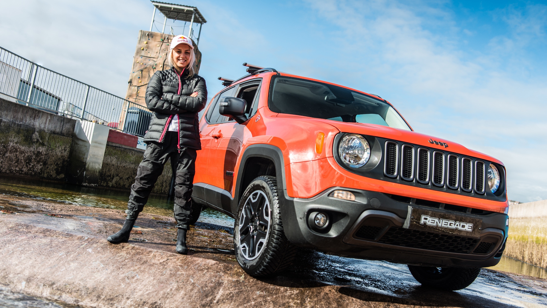 jeep-renegade-drives-white-water-rafting-course (5).jpg